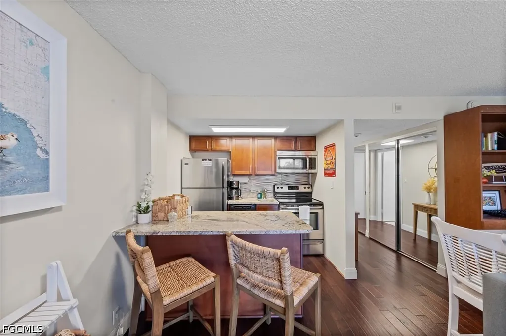 1 Bluebill Avenue Naples FL 34108