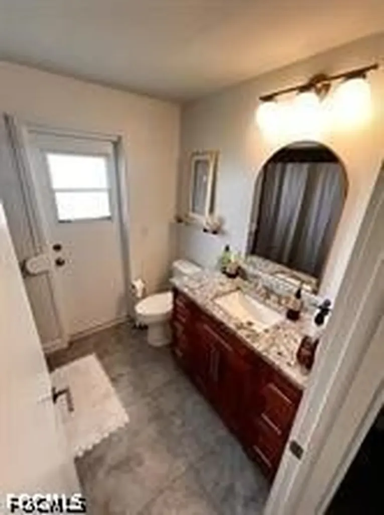 607 SE 34th Terrace Cape Coral FL 33904