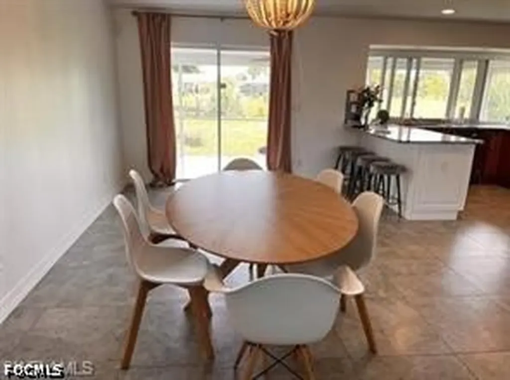 607 SE 34th Terrace Cape Coral FL 33904