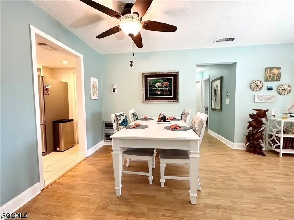 4563 SE 5th Place Cape Coral FL 33904