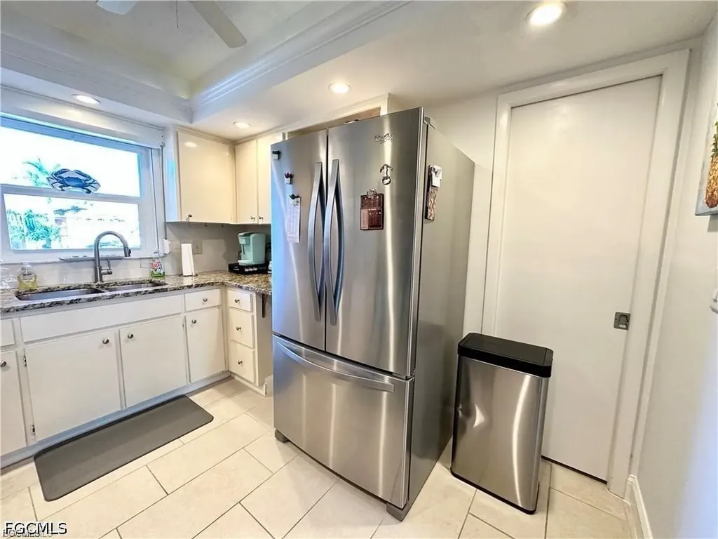 4563 SE 5th Place Cape Coral FL 33904