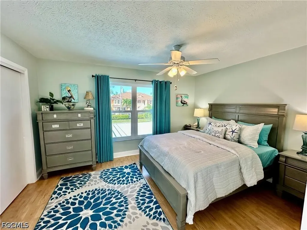 4563 SE 5th Place Cape Coral FL 33904