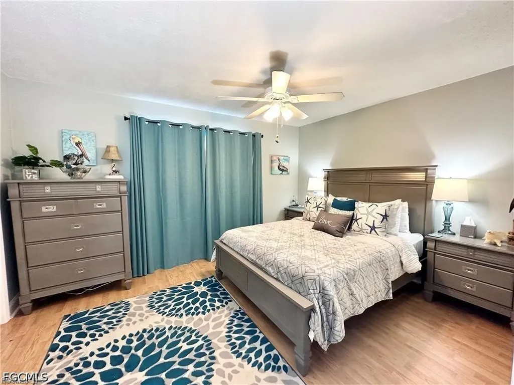 4563 SE 5th Place Cape Coral FL 33904
