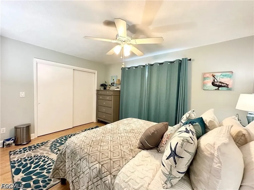 4563 SE 5th Place Cape Coral FL 33904