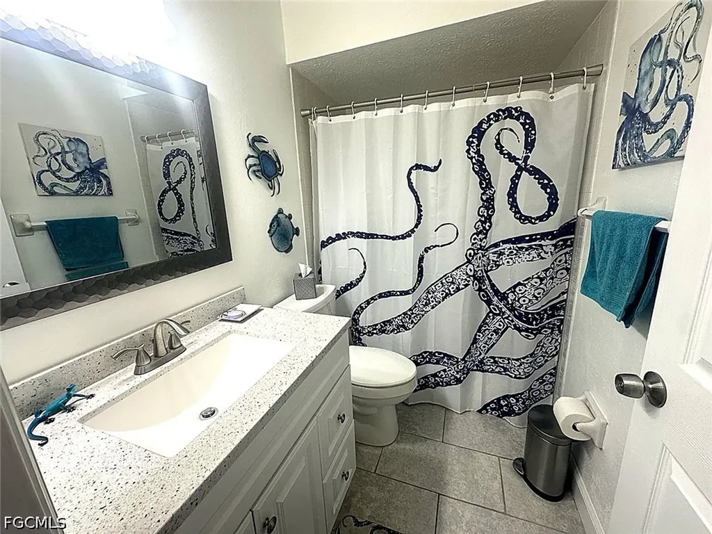 4563 SE 5th Place Cape Coral FL 33904
