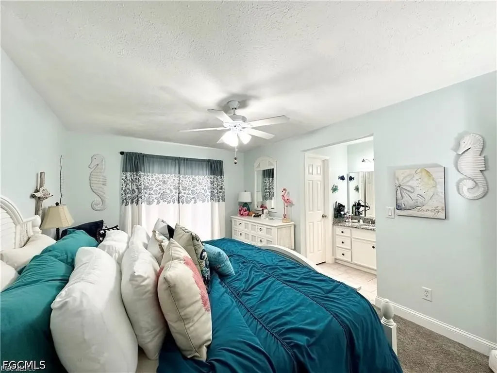 4563 SE 5th Place Cape Coral FL 33904