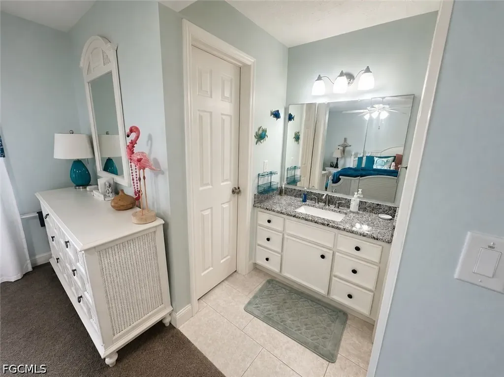 4563 SE 5th Place Cape Coral FL 33904