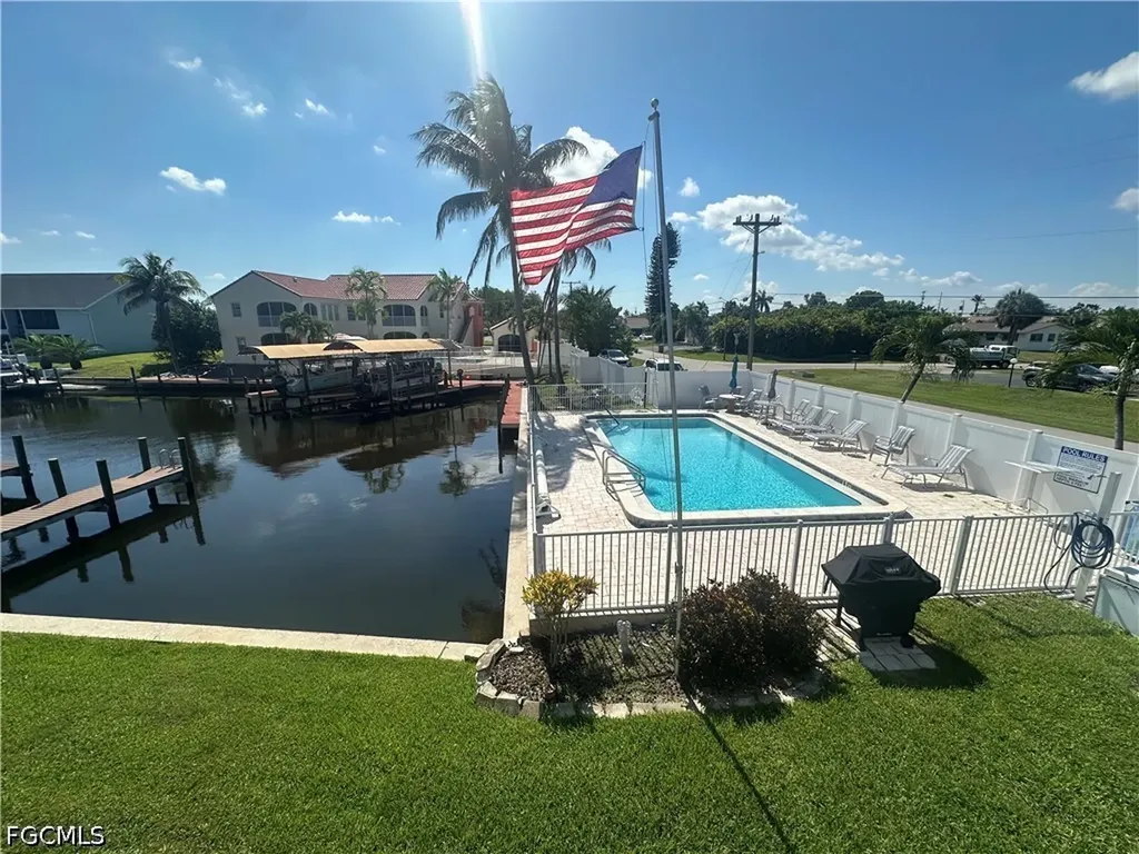 4563 SE 5th Place Cape Coral FL 33904