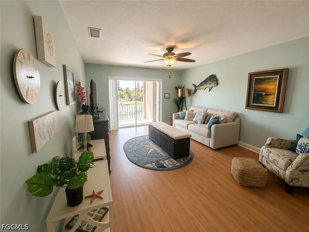 4563 SE 5th Place Cape Coral FL 33904