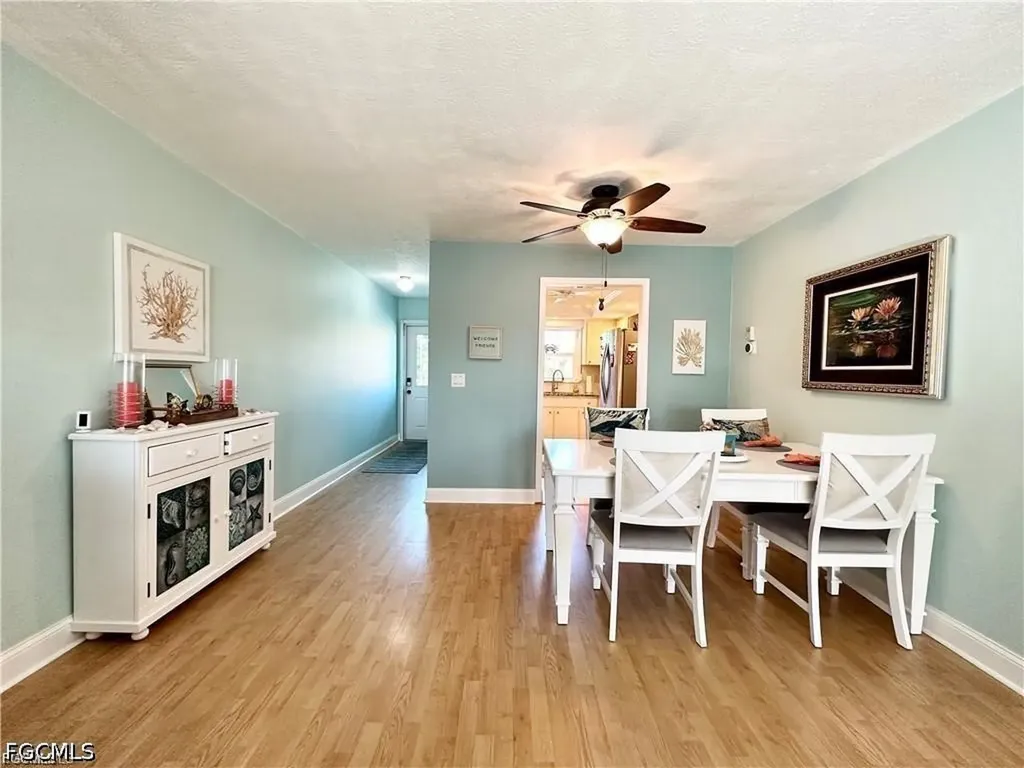 4563 SE 5th Place Cape Coral FL 33904
