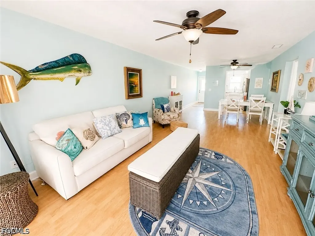 4563 SE 5th Place Cape Coral FL 33904