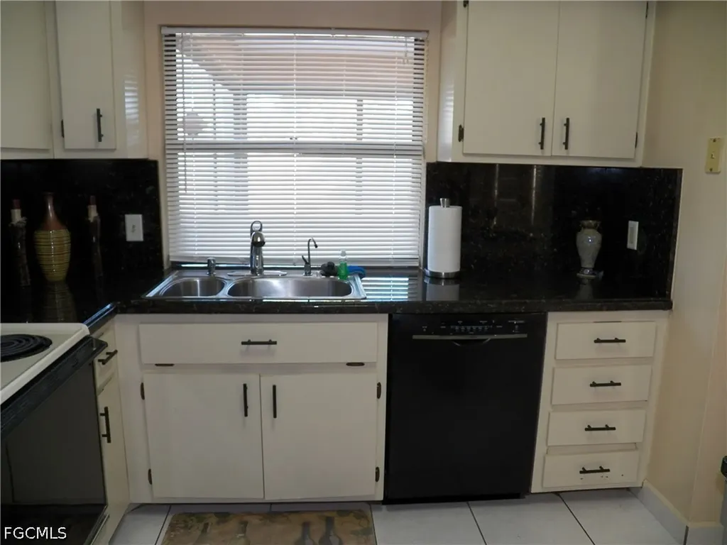 1119 SE 13th Avenue Cape Coral FL 33990