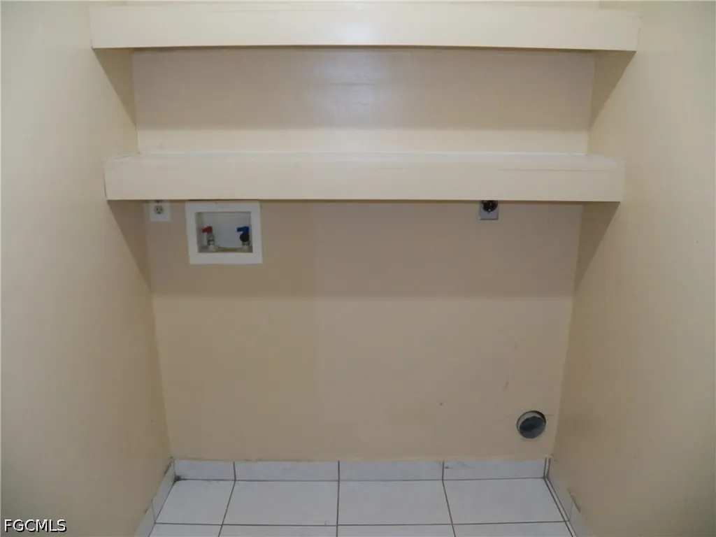 1119 SE 13th Avenue Cape Coral FL 33990