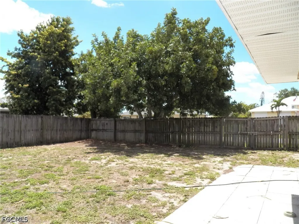 1119 SE 13th Avenue Cape Coral FL 33990