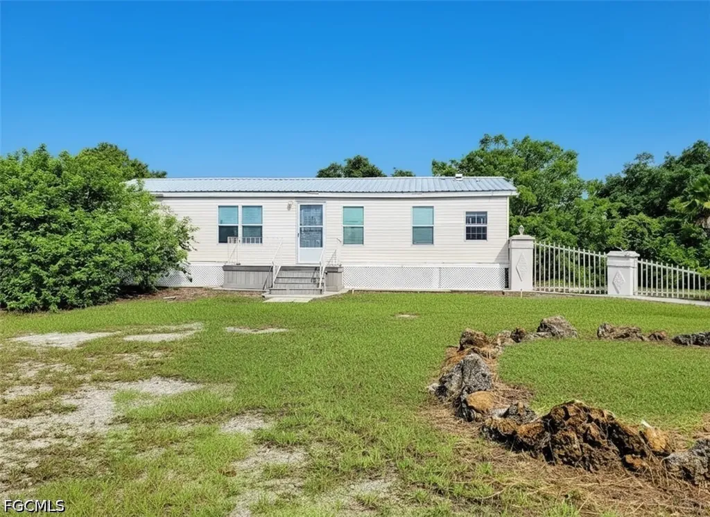 4555 Pioneer 16th Street Clewiston FL 33440