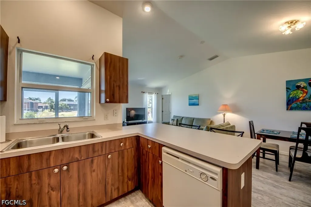 1438 SE 23rd Street Cape Coral FL 33990