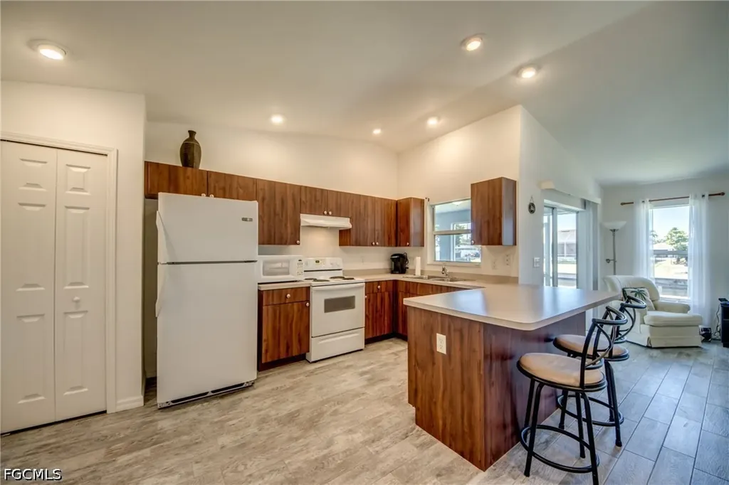 1438 SE 23rd Street Cape Coral FL 33990
