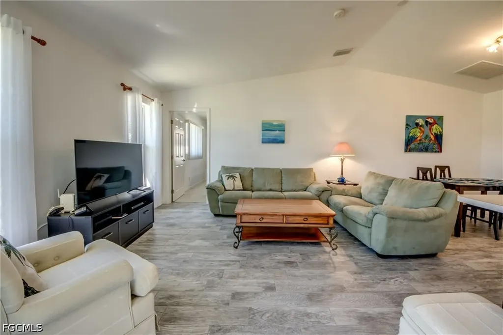 1438 SE 23rd Street Cape Coral FL 33990