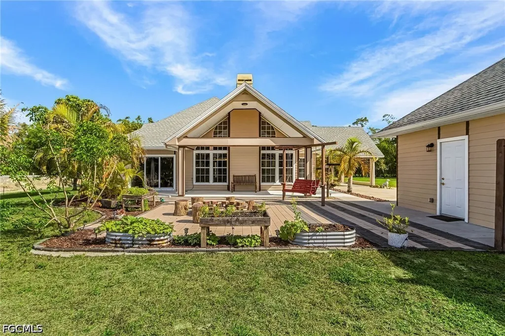 8930 Penzance Boulevard Fort Myers FL 33912