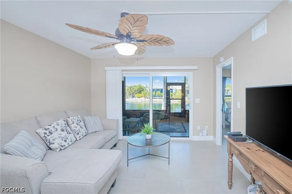 16007 Davis Road Fort Myers FL 33908