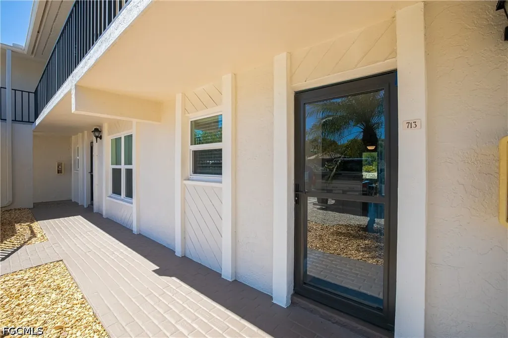 16007 Davis Road Fort Myers FL 33908