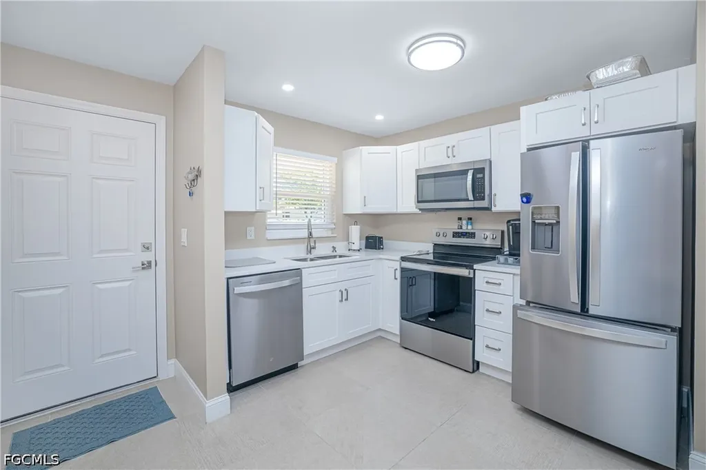 16007 Davis Road Fort Myers FL 33908
