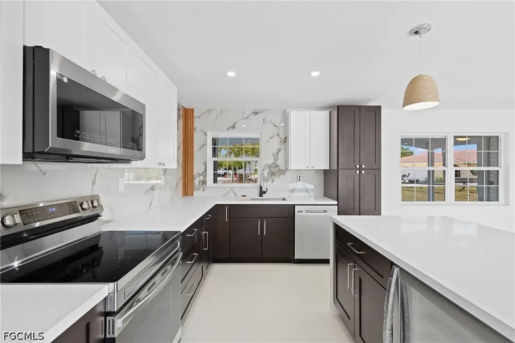 12065 Boat Shell Drive Matlacha Isles FL 33991