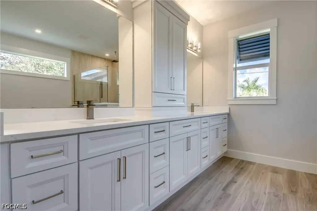 4910 SW 2nd Avenue Cape Coral FL 33914