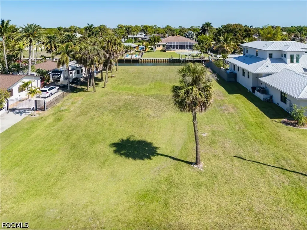 1820 Marina Circle North Fort Myers FL 33903
