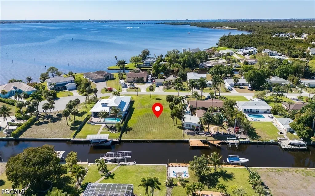 1820 Marina Circle North Fort Myers FL 33903