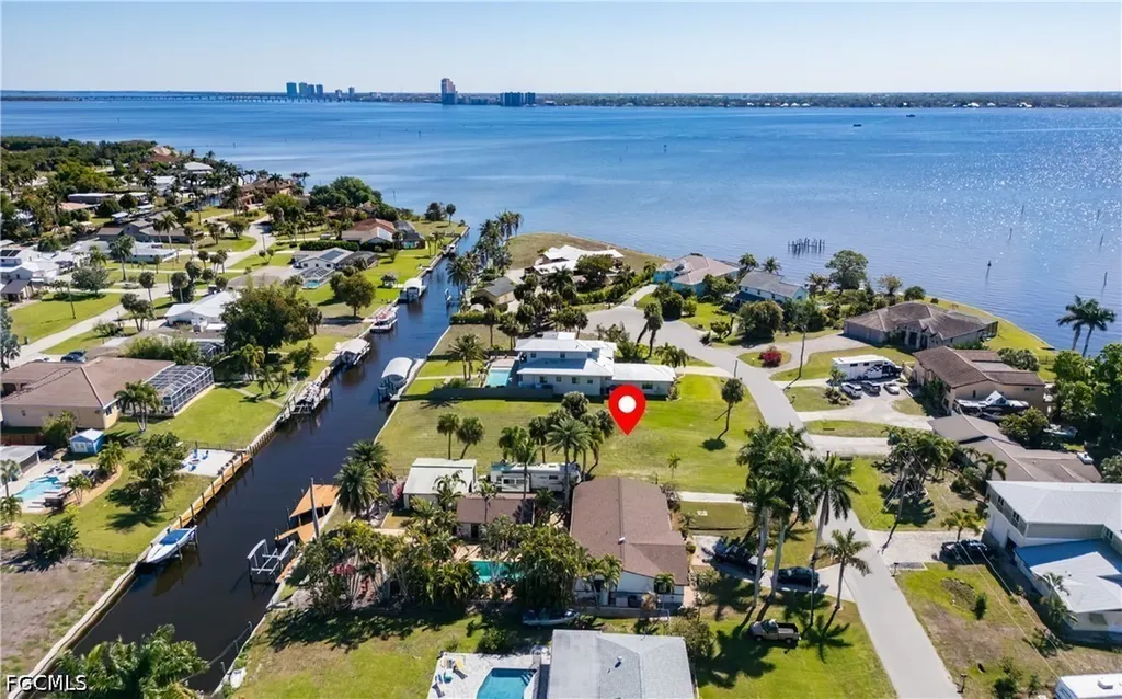 1820 Marina Circle North Fort Myers FL 33903