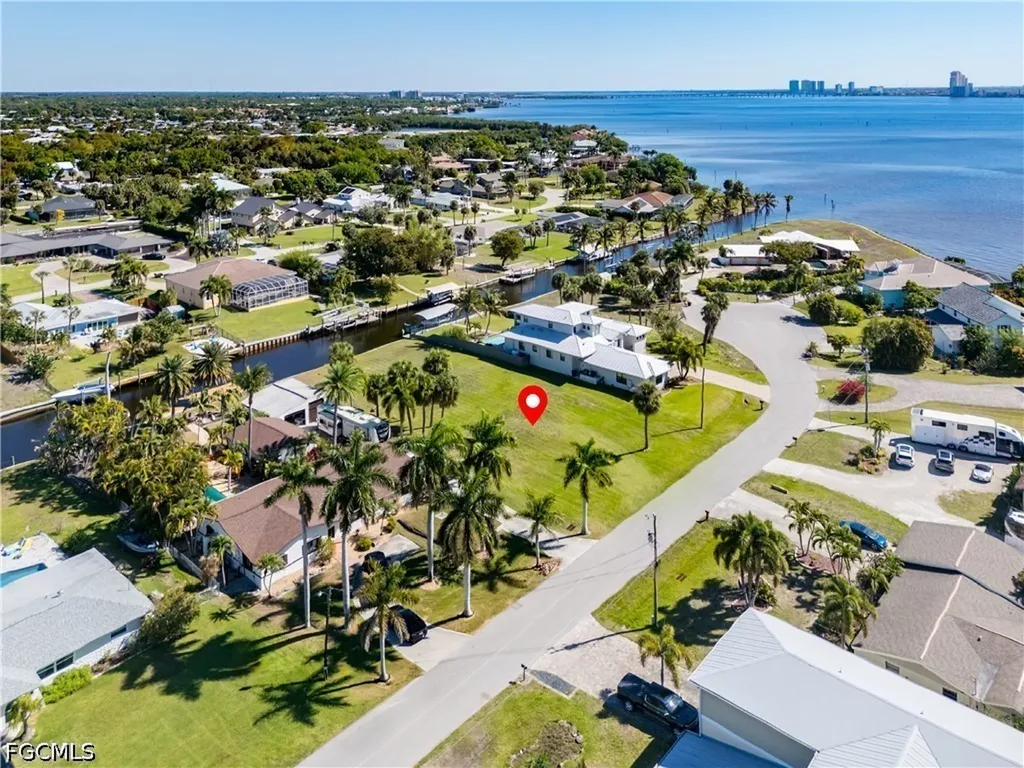 1820 Marina Circle North Fort Myers FL 33903