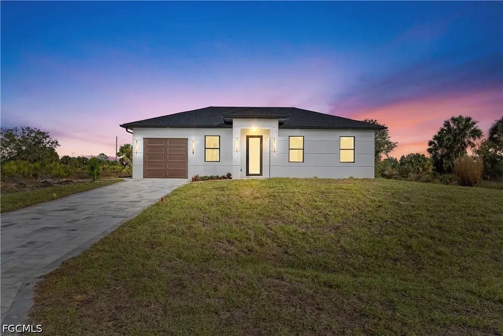1097 Eisenhower Boulevard Lehigh Acres FL 33974