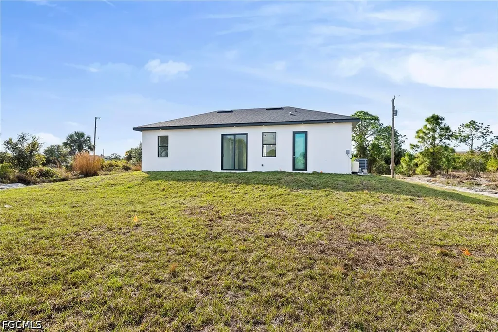 1097 Eisenhower Boulevard Lehigh Acres FL 33974