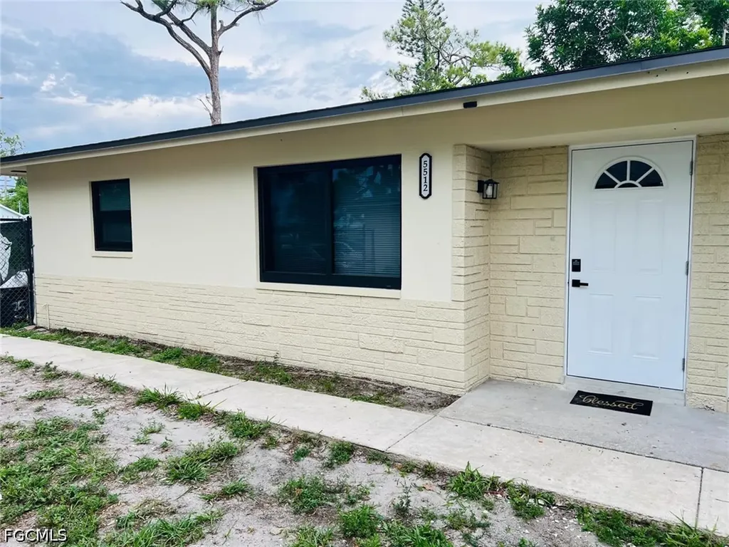 5512 8th Avenue Fort Myers FL 33907