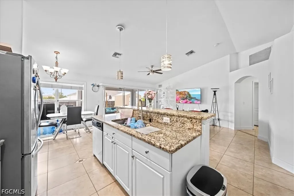 2304 NW 7th Street Cape Coral FL 33993