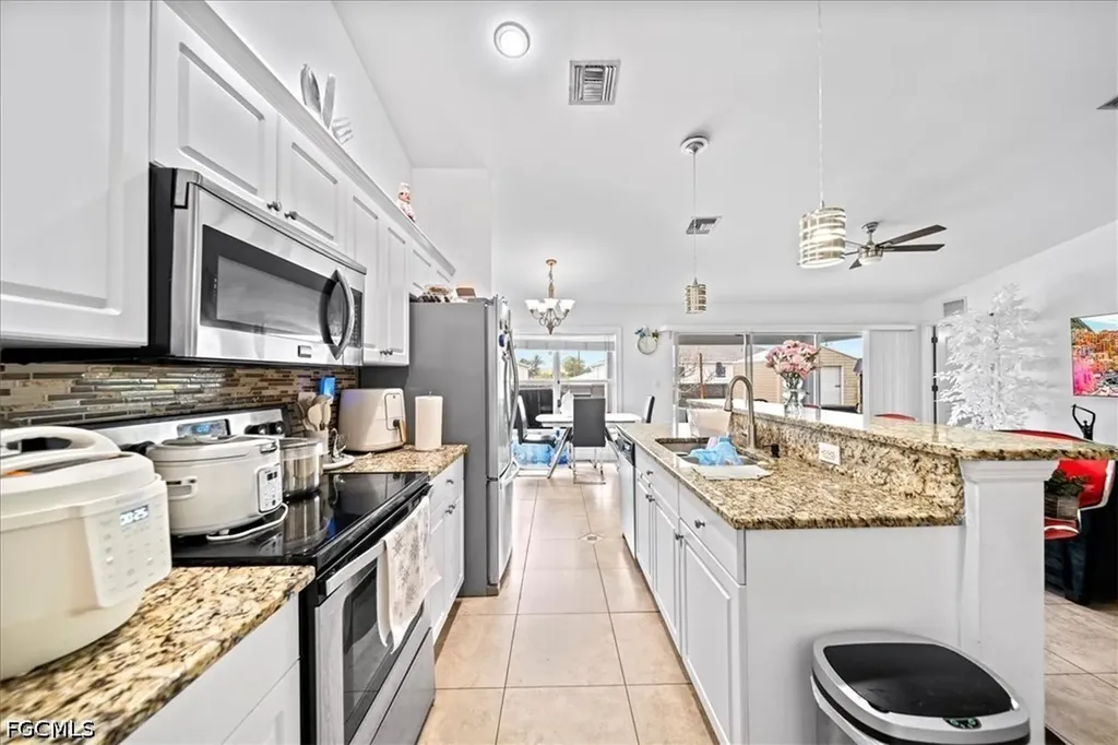 2304 NW 7th Street Cape Coral FL 33993