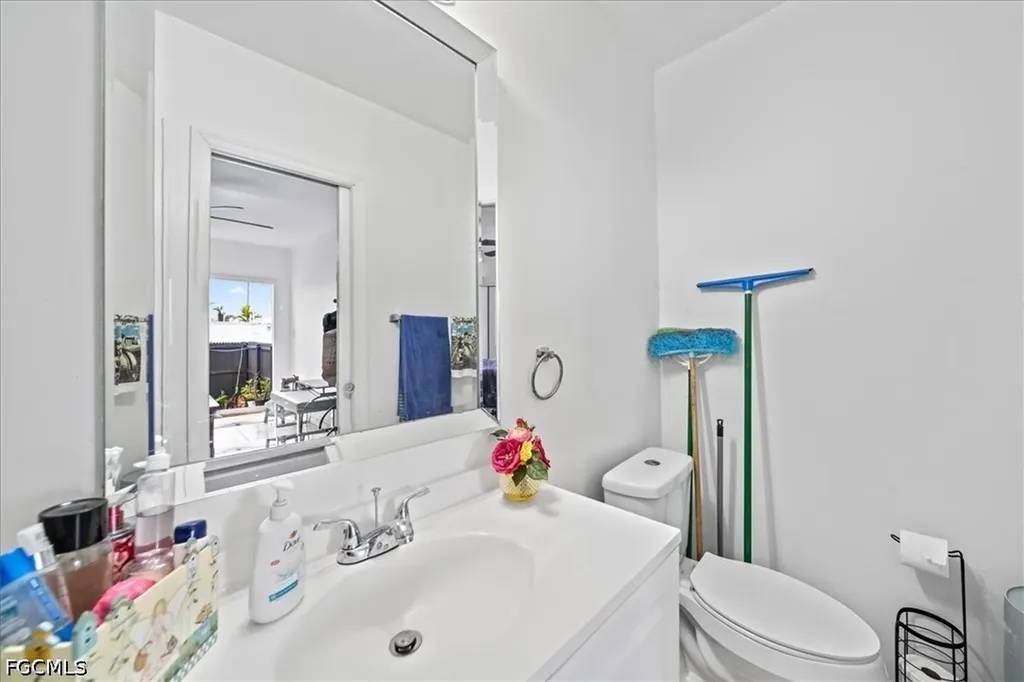 2304 NW 7th Street Cape Coral FL 33993
