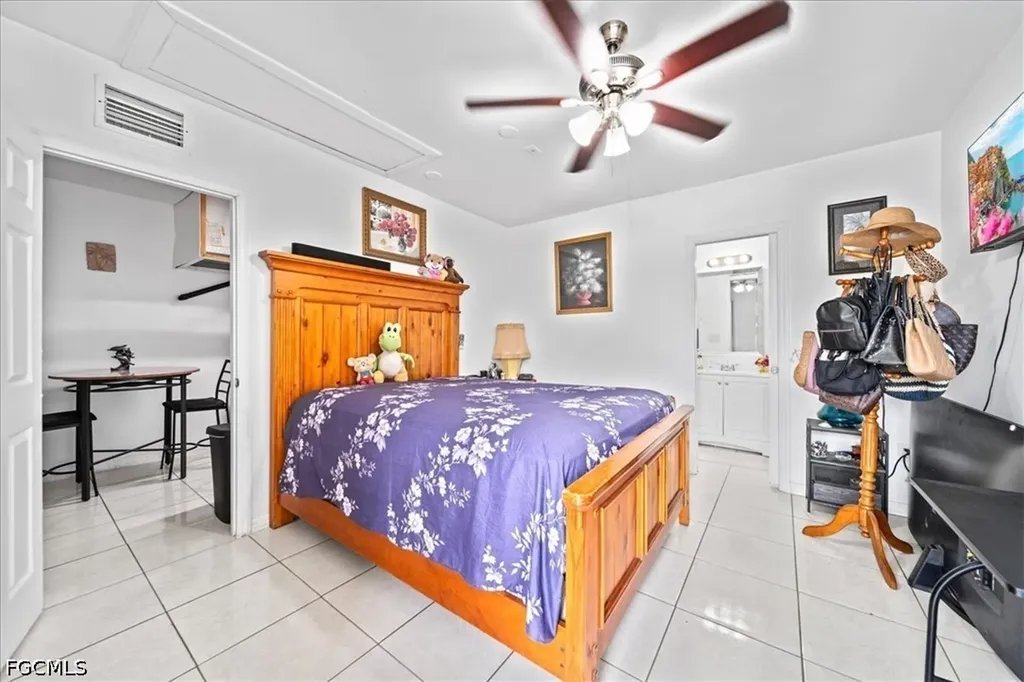2304 NW 7th Street Cape Coral FL 33993