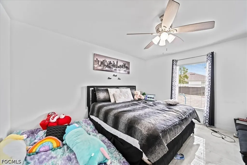 2304 NW 7th Street Cape Coral FL 33993
