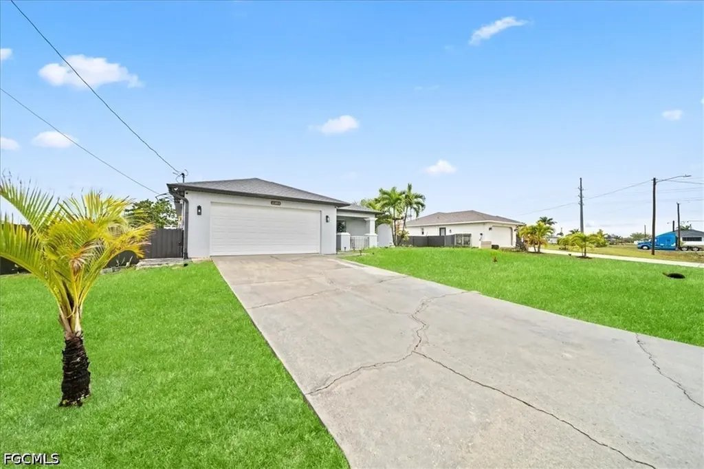 2304 NW 7th Street Cape Coral FL 33993