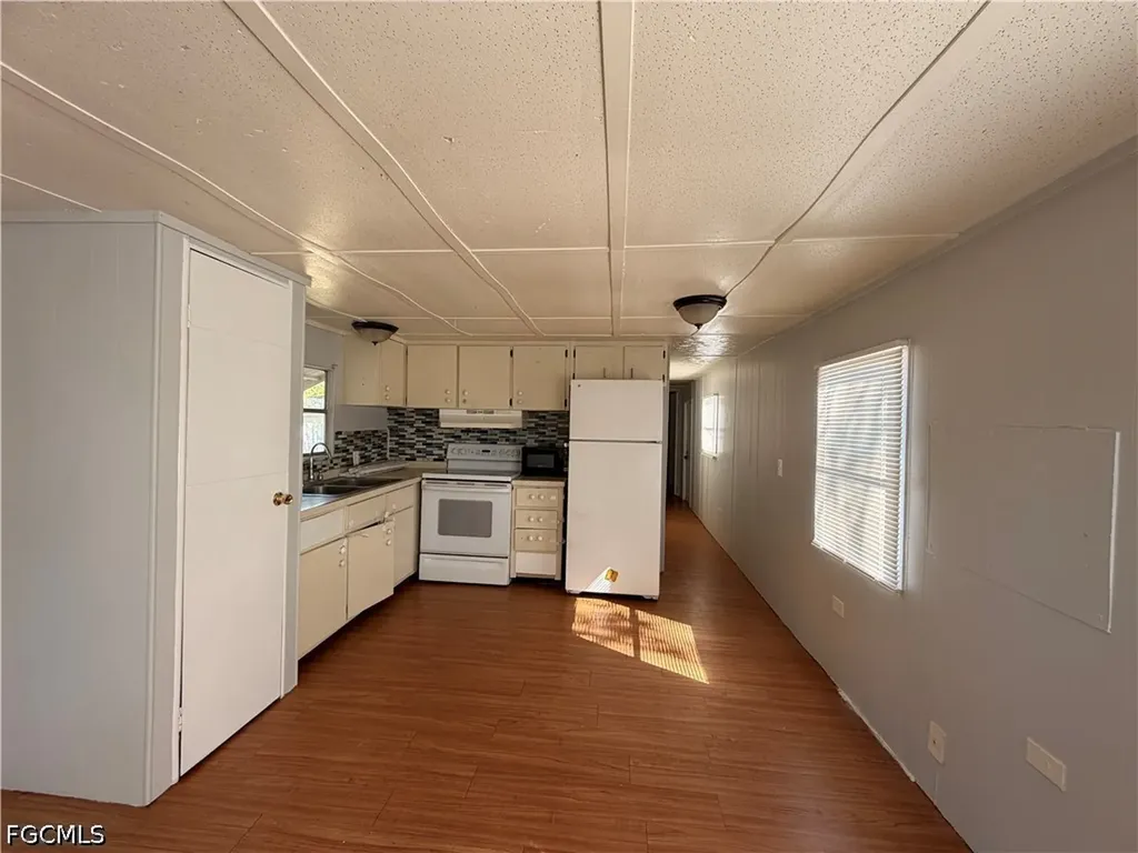 8028 Breeze Drive North Fort Myers FL 33917