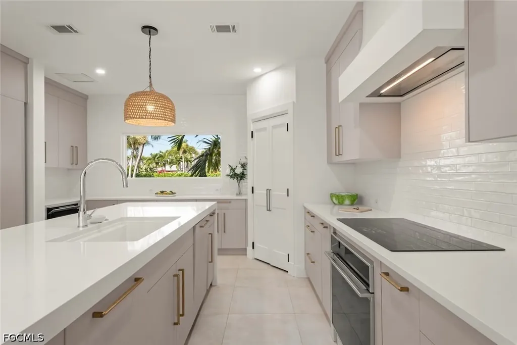 1146 Golden Olive Court Sanibel FL 33957