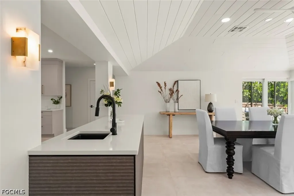 1146 Golden Olive Court Sanibel FL 33957