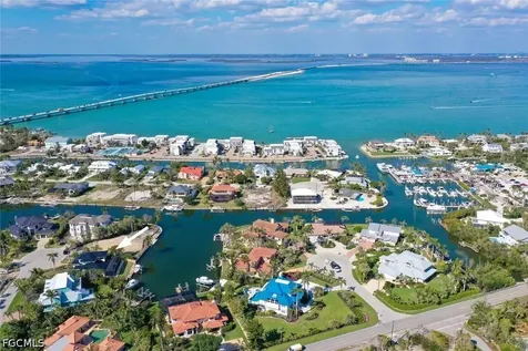 1146 Golden Olive Court Sanibel FL 33957
