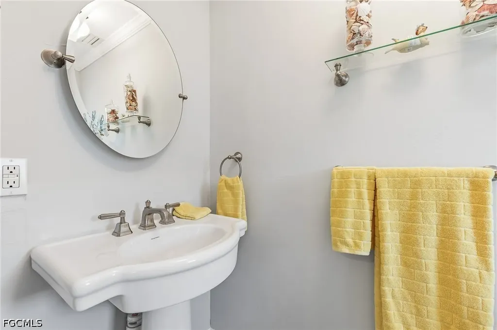 141 SW 54th Terrace Cape Coral FL 33914