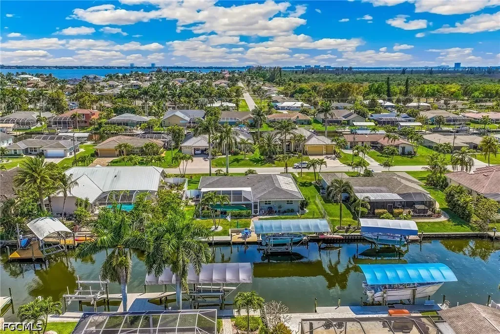 141 SW 54th Terrace Cape Coral FL 33914