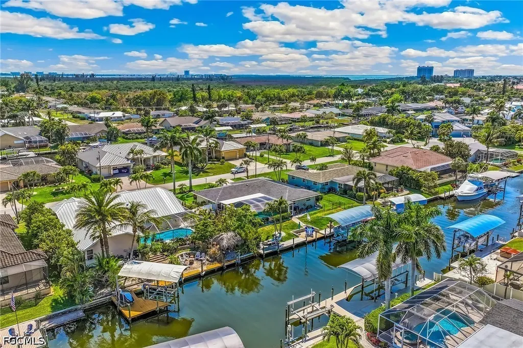 141 SW 54th Terrace Cape Coral FL 33914