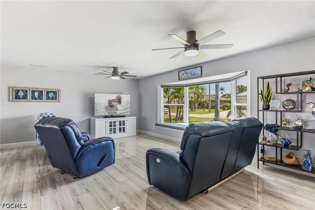 141 SW 54th Terrace Cape Coral FL 33914