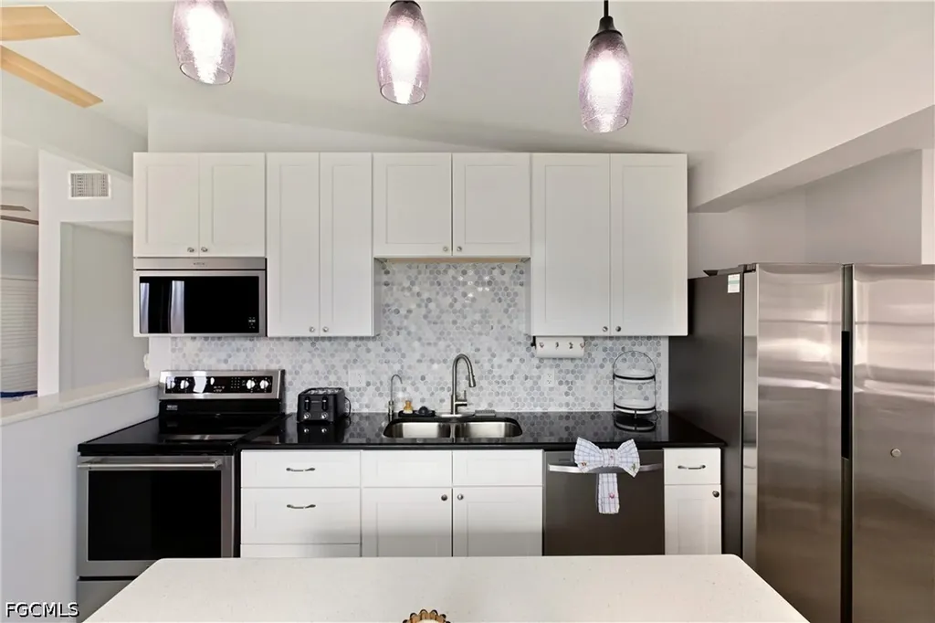 185 Hibiscus Drive Fort Myers Beach FL 33931